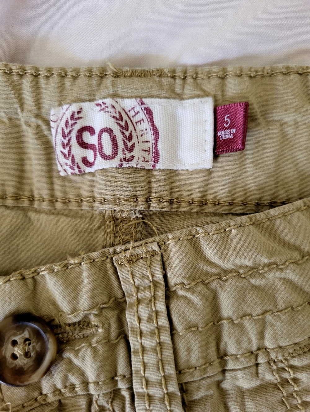 SO Womens Khaki Brown Cuffed Cargo Capris - Picture 12 of 13